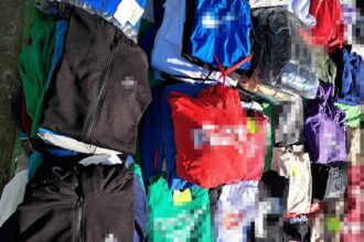 constanta raiul consumatorilor de droguri si al vanzatorilor de parfumuri si haine fake 688d3b019f2cc