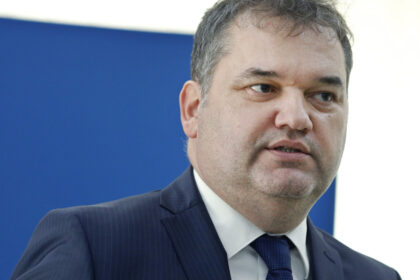 cseke attila anunta ca vor fi taiate 40 000 de posturi in administratia locala impactul financiar este de 22 miliarde de lei anual 689a4dd32cde3