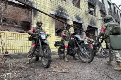 cum reuseste armata rusiei sa inainteze pe campul de lupta din ucraina desi a suferit pierderi uriase 68b3cc550a0b5