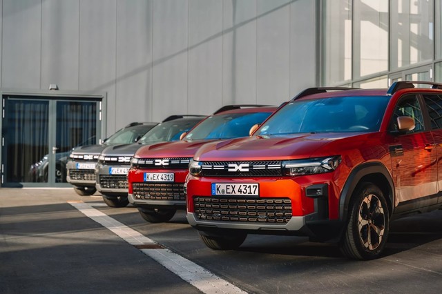 dacia accelereaza surprinzator pe cea mai mare piata auto din europa si depaseste marci celebre la 20 de ani de la lansarea oficiala 6893cecac16ef