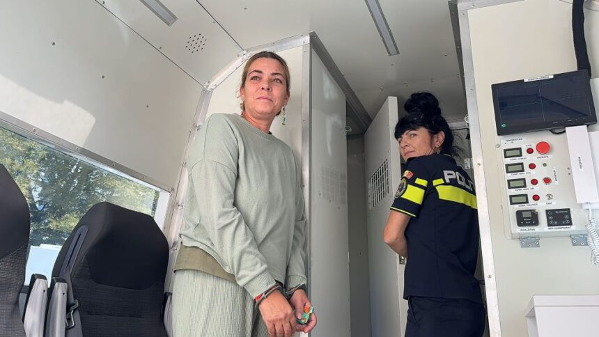 dana marijuana a cerut sa ii fie schimbata adresa unde executa arestul la domiciliu 689e63cccd921