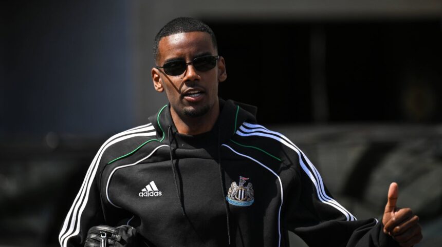 decizia luata de alexander isak dupa ce actionarii lui newcastle l au bagat in sedinta 68aebdc5b1a56