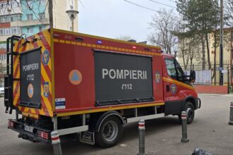 doua autoturisme s au ciocnit aproape de plaja modern pe strada ecaterina varga pompierii chemati de urgenta 68a9aec13548a