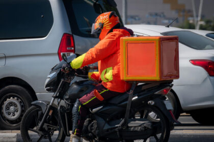 exclusiv cum sunt selectati muncitorii straini adusi in romania muncim din greu sa castigam niste bani nu suntem invadatori 68b1ac78cc276