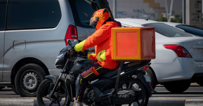 exclusiv cum sunt selectati muncitorii straini adusi in romania muncim din greu sa castigam niste bani nu suntem invadatori 68b1ac78cc276