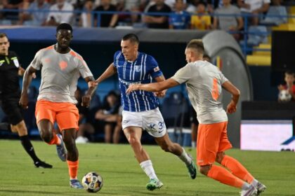 farul a ajuns la trei victorii consecutive si a urcat pe primul loc in superliga 688dd88e907ce