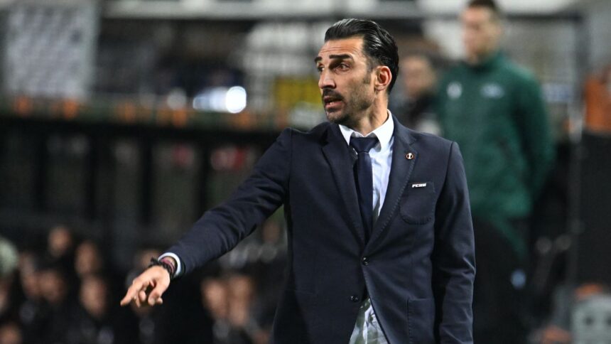 fata la joc editie speciala la finalul fcsb drita joi pe pro tv si voyo costin stucan si catalin oprisan comenteaza la cald prestatia campioanei 688cd15e10b9d