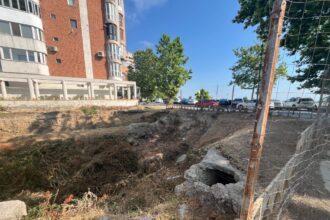 firma care vrea sa ridice un bloc peste vestigii arheologice se judeca cu portul si cere daune deoarece nu a fost lasata sa detina monopolul in activitatile de pilotaj 68a50245ed871