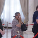 foto 1 000 de persoane preponderent oameni mai in varsta dar si tineri si au luat adio de la ion iliescu 6893cadc295f5
