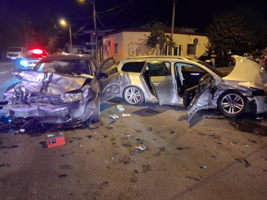 foto accident in constanta doua autoturisme s au ciocnit la intersectia strazilor mesterul manole si mugurului 68acd63daa44a