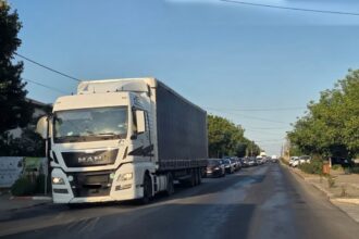 foto consiliul judetean constanta va reabilita dj 226c drumul ocolitor al comunei lumina soferii asteapta in coloana zeci pe minute pentru a iesi pe e87 6891791cd2a71