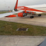 foto doua avioane au intrat in coliziune pe aeroportul din manchester tot avionul a tremurat a fost o lovitura puternica 689f00d13462b