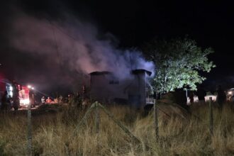 foto incendiu noaptea trecuta la o casa din cuiugiuc comuna lipnita 68b28bbf9ea2f