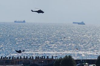 foto pregatiri de ziua marinei 2025 pe faleza cazinoului si in portul tomis elicoptere militare vase si salupele rapide ale fortelor navale si au facut deja aparitia 689382b998cc0