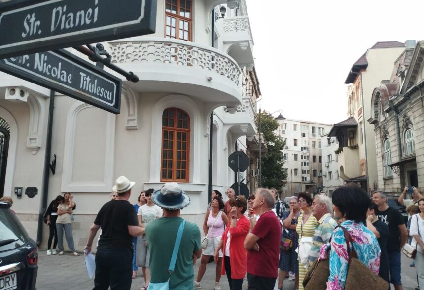 foto primele trei tururi ghidate organizate de minac au readus la viata constanta de acum 100 de ani 6899e85670645