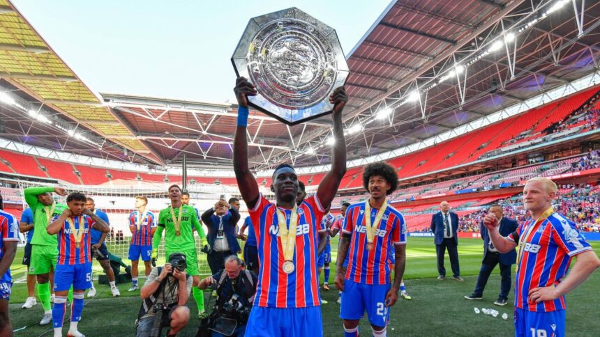 foto si video cele mai tari imagini de la festivitatea de premiere crystal palace supercampioana angliei 6898dff4929a2