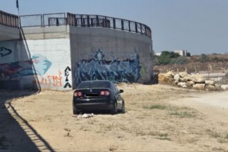 foto turist strain blocat cu masina pe plaja in zona santa maria bay s a ales si cu amenda 689db8af101ce