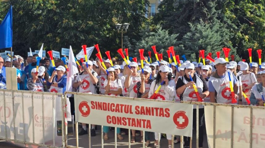 foto video protest in fata prefecturii constanta confederatiile cer salarii si pensii decente 68aea10e8149e
