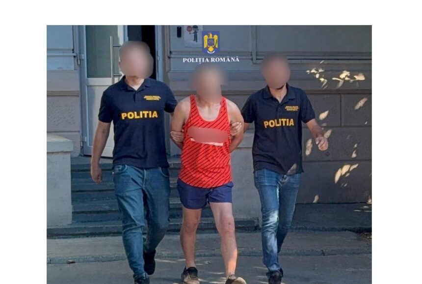 foto video un barbat suspect de furt calificat de arme a fost prins si incarcerat la constanta 68a5a1d4d79f5