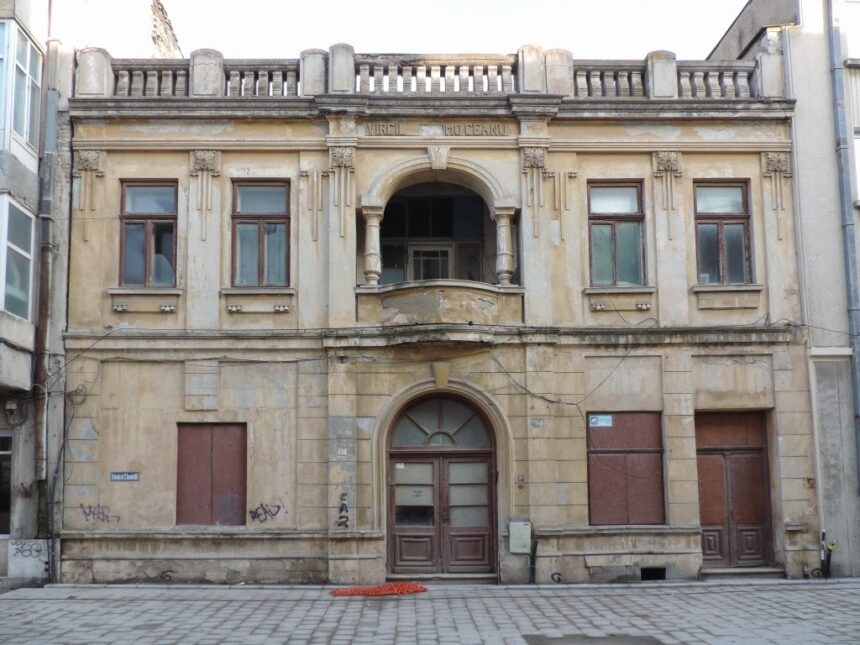 galerie foto casa virgil mormoceanu din zona peninsulara isi recapata stralucirea de altadata din ruina la restaurare 68a45d0011fd8