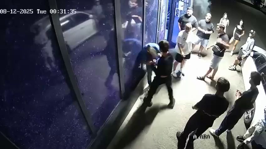 galerie foto imagini socante un pusti bacauan de 16 ani a fost bagat in spital de un campion la box cum s a intamplat 689eff0c23d10
