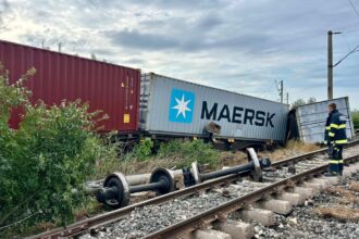 galerie foto incident feroviar la agigea doua vagoane deraiate unul rasturnat circulatia trenurilor constanta mangalia blocata 688c5935e12c1