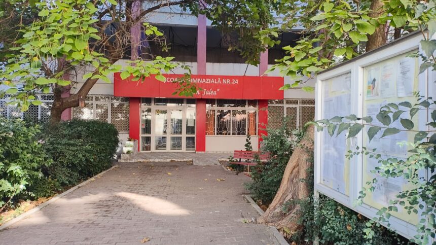 galerie fotovideo haos la inceput de an scolar elevii de la scoala gimnaziala nr 24 ion jalea relocati in palas parintii sunt revoltati ce spune seful isj constanta sorin mihai 68a84d0714a3e