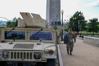 garda nationala si armata sua descindere in forta in washington dc masuri similare ar urma sa fie luate si pentru new york si chicago 689c4481d4aac