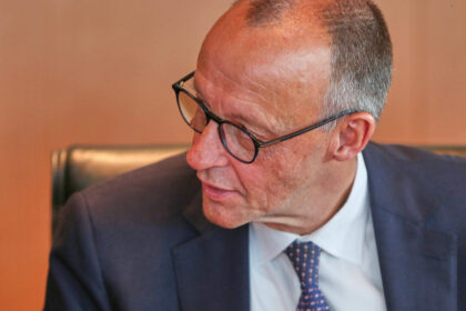 germania divizata de ideea trimiterii de trupe de mentinere a pacii in ucraina merz vrea sa va trimita in ucraina noi nu 68a873df3f8a0