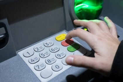 grecia bancile ar putea utiliza atm uri comune pentru a reduce costurile 6892db196e766
