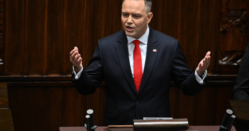 in discursul sau de la inaugurarea mandatului prezidential karol nawroki spune nu imigratiei ilegale si aderarii la euro 68934974410f7