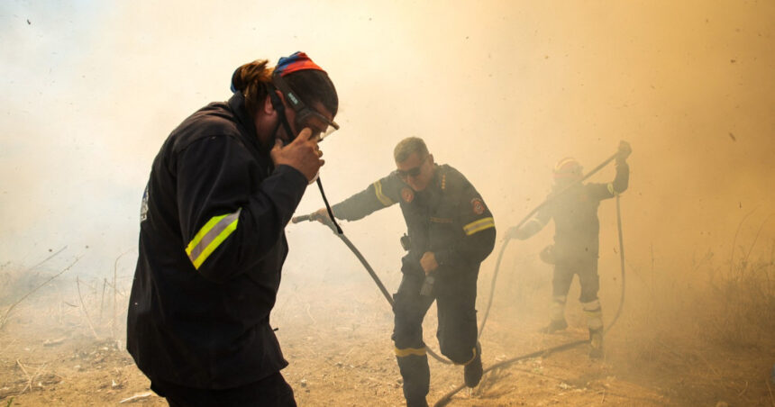 incendii in locuri turistice populare din grecia autoritatile au emis stare de alerta zonele afectate 689b581b9ad95