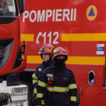 incendiu puternic de vegetatie uscata extins la un parc auto din buzau ard trei tir uri si doua microbuze 68ac55bd516ba
