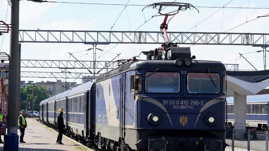 incendiul de vegetatie de la medgidia intrerupe circulatia trenurilor intre constanta si bucuresti 68a1f4fc1324d