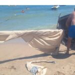 interventie contra cronometru la eforie nord trei persoane salvate de salvamarul ionut de pe un velier rasturnat 68a1c36dd31bc