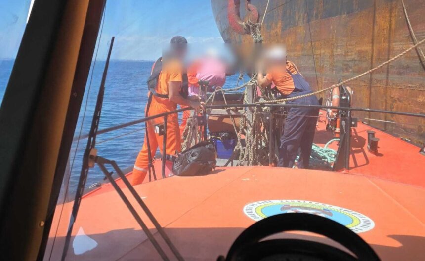interventie de urgenta pe mare sar artemis in misiune medevac in rada portului constanta 688e86d796395