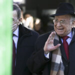 ion iliescu in cel mai important ziar american nu afemeiat nu iubitor nu s a imbogatit pe seama statului dar iubea prea mult puterea 689376639bb8a