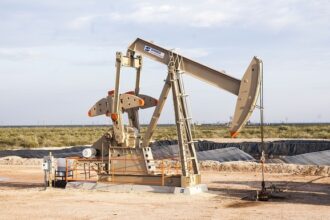 irakul a semnat un acord cu chevron pentru explorari petroliere 68a612dfd7d34