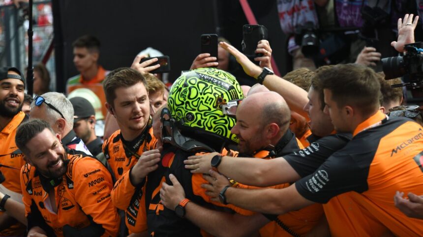 lando norris dupa ce a castigat marele premiu de formula 1 de la hungaroring sunt mort sunt mort 688f8f9ac01f9