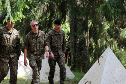 letonia instaleaza dinti de dragon la granita cu rusia si belarus motivul invocat de catre presedintele rinkevics 68a5935905e24
