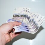lira sterlina s a apreciat dupa decizia bancii angliei de a reduce dobanda de referinta 6895a40585fdb