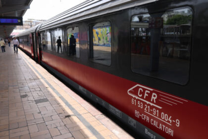 mai putin zgomot de tren in doua zone din bucuresti cfr monteaza panouri antifonice intr un proiect de aproape 11 milioane de lei 6894aa7e1699d