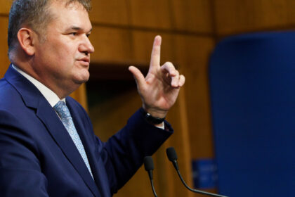 ministrul cseke attila pregatim memorandumul pentru continuarea programului anghel saligny pe urmatorii trei ani 68ab70c2d22ef