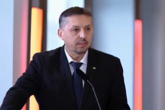 ministrul educatiei a declarat ca universitatile trebuie sa si pastreze libertatea de a acorda burse 6894918f101ee