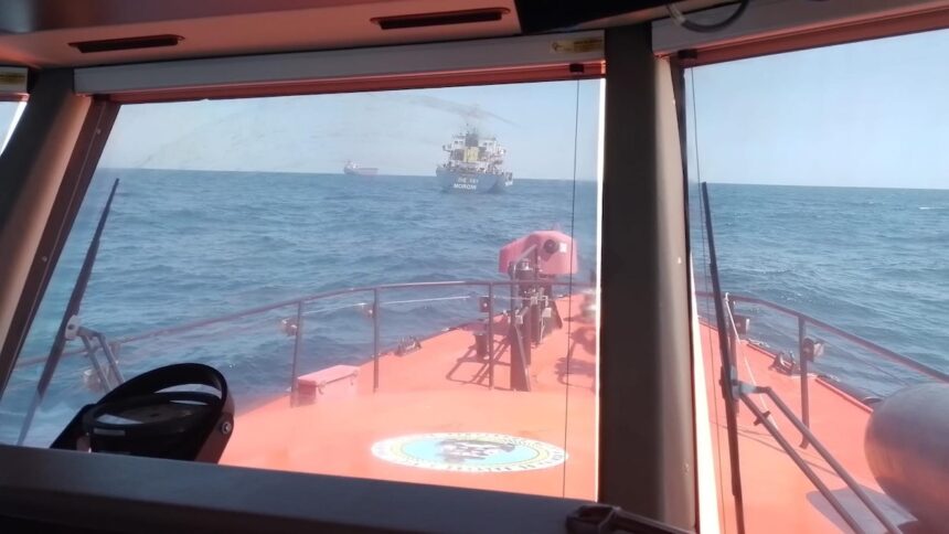 nava sar artemis a intervenit pentru evacuarea medicala a unui marinar in rada portului constanta 689f35194da0c