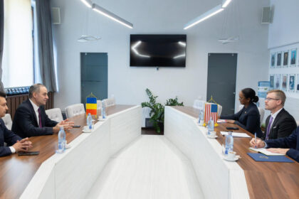 nazare intalnire cu insarcinatul cu afaceri al sua trebuie sa ne schimbam fundamental atitudinea in atragerea de investitii straine 68a5df6eca572