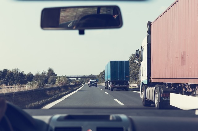 noi norme adoptate de guvern privind circulatia vehiculelor grele amenzi majorate dar si facilitati pentru proiectele eoliene 68a71b198a634