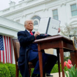 noile tarife americane lovesc de astazi zeci de tari trump promite ca vor curge miliarde in sua 68944a506a593