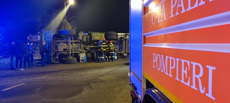 o cisterna s a rasturnat pe dj223 intre dunarea si seimenii mari 68af6dd36f14a