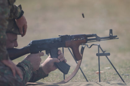 o noua mitraliera lansata de compania kalasnikov va fi testata direct pe frontul din ucraina 68a7927226973
